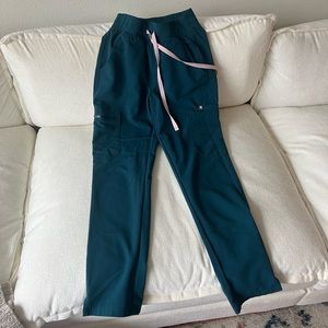 FIGS scrub pants: Yola skinny 2.0 - Caribbean blue, pink ties- xs